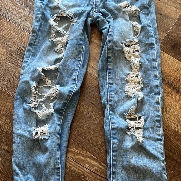 American Eagle Jeans - Picture 4 of 5